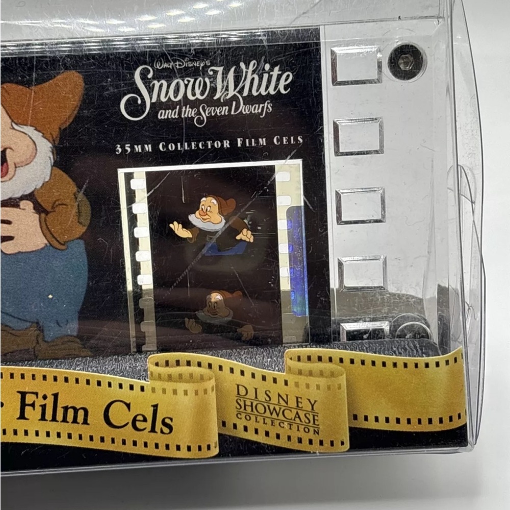 WALT DISNEY SNOW WHITE AND THE SEVEN DWARFS 35MM COLLECTOR FILM CELS - Picture 10 of 11